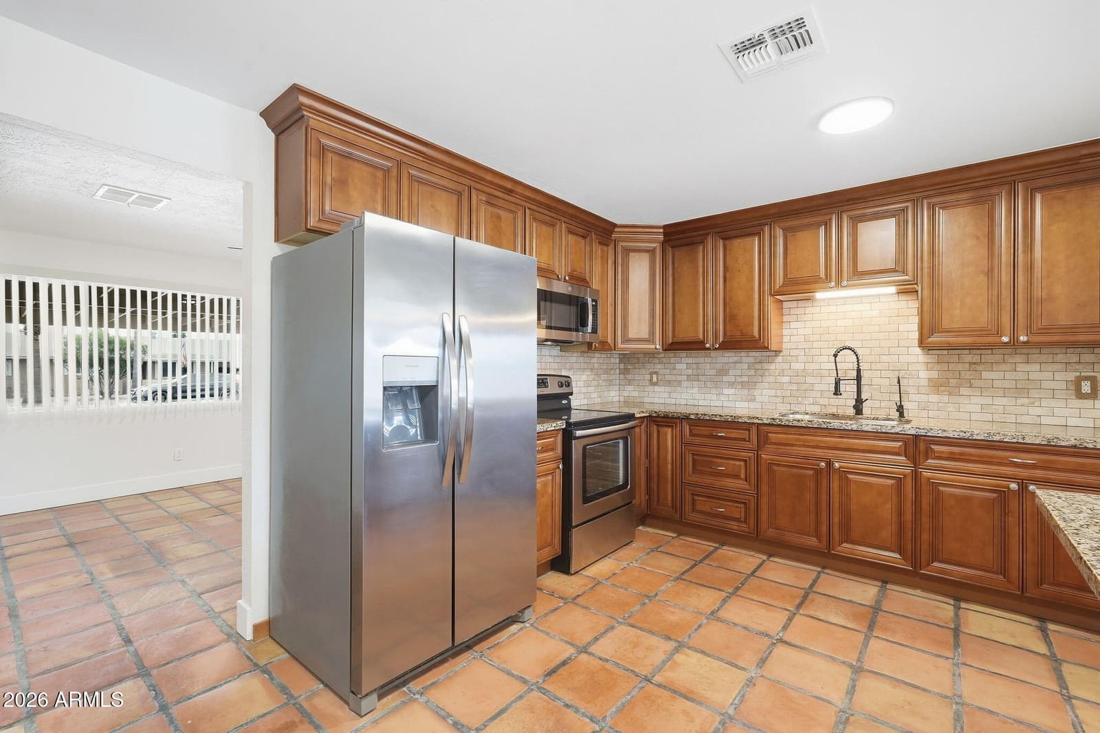 1040 E Estevan Avenue, Apache Junction, AZ 85119 — photo 9 of 33