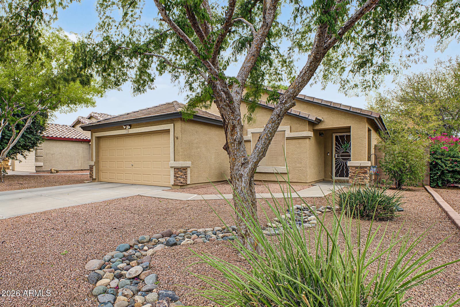 14838 W Ventura Street, Surprise, AZ 85379 — photo 4 of 37