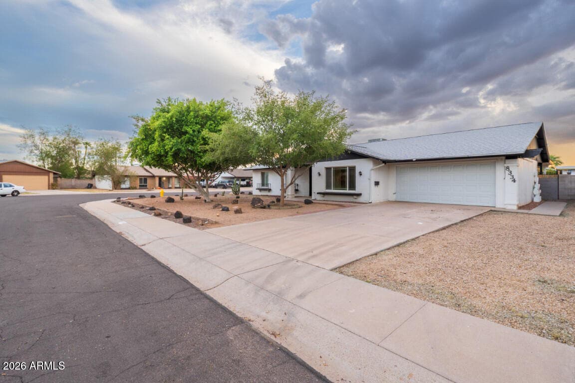 8334 N 57th Drive, Glendale, AZ 85302 — photo 2 of 53