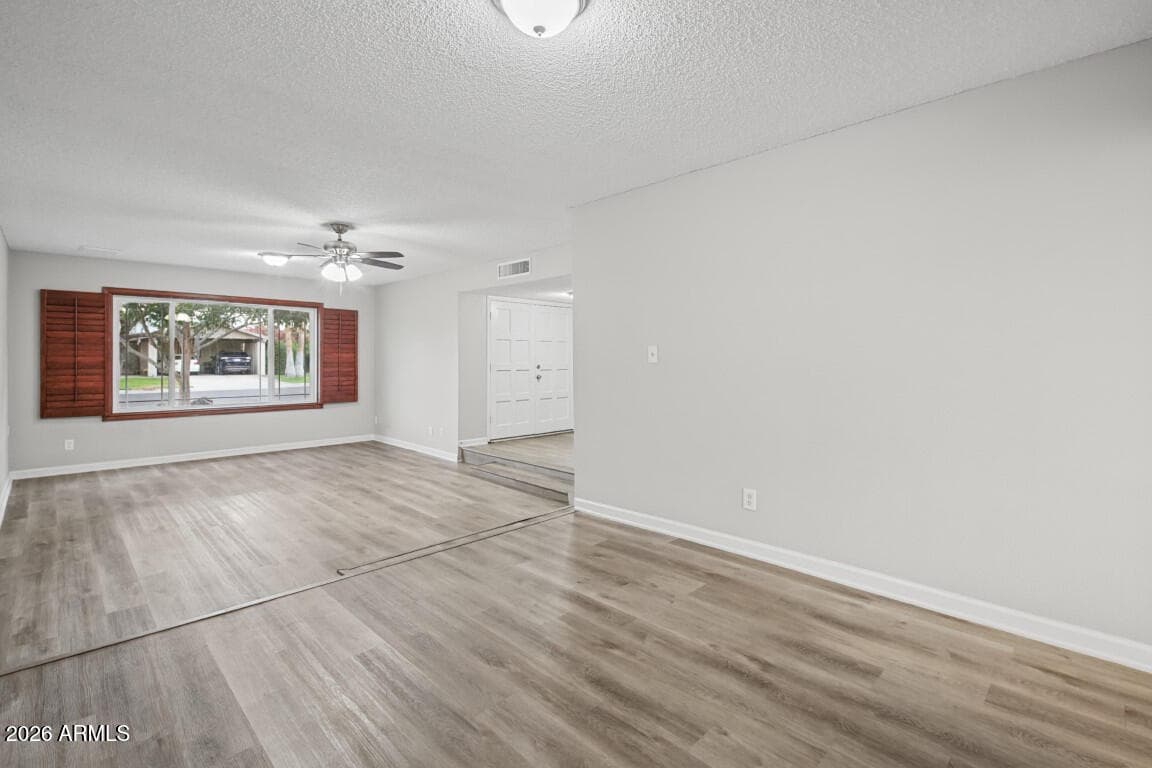 8334 N 57th Drive, Glendale, AZ 85302 — photo 11 of 53