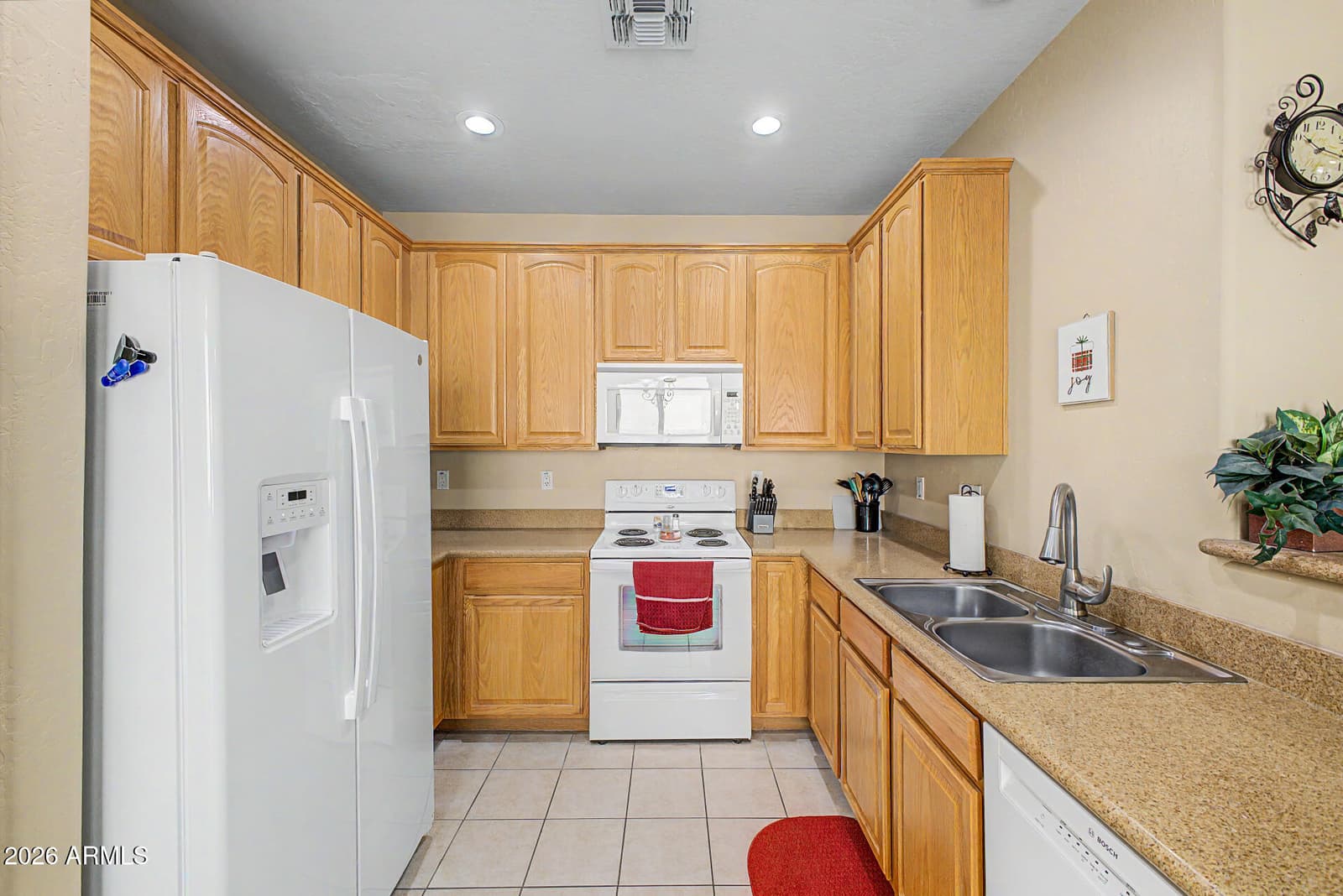 1385 S Joshua Tree Lane, Gilbert, AZ 85296 — photo 12 of 36