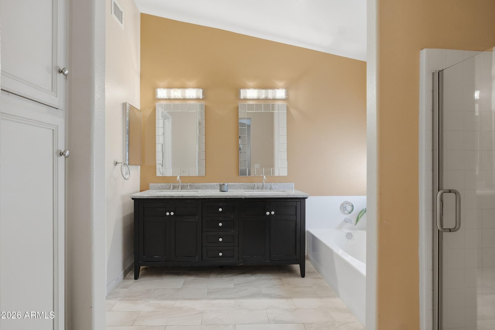 4060 W Villa Linda Drive, Glendale, AZ 85310 — photo 10 of 21
