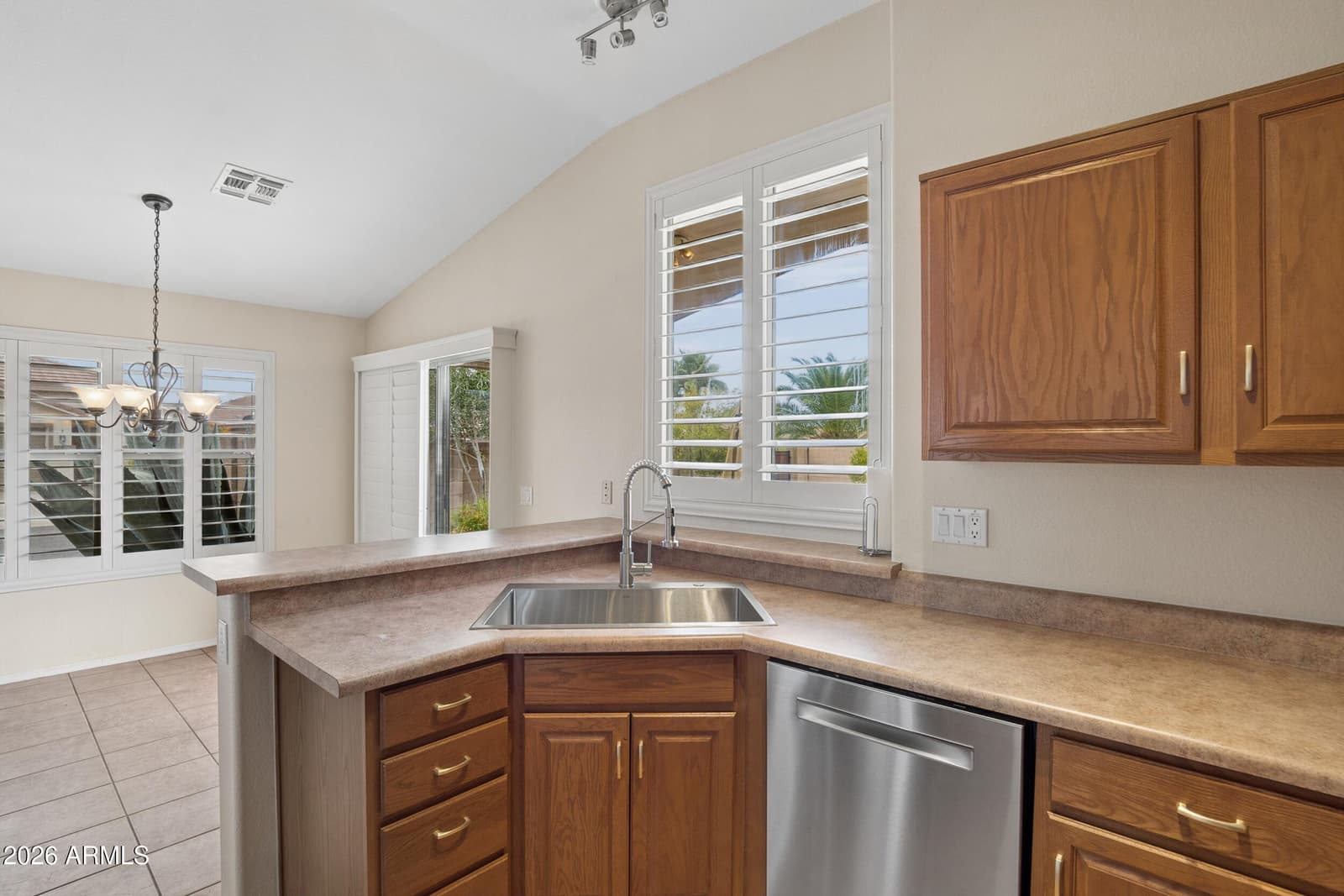 8864 E Red Mountain Lane, Gold Canyon, AZ 85118 — photo 10 of 48