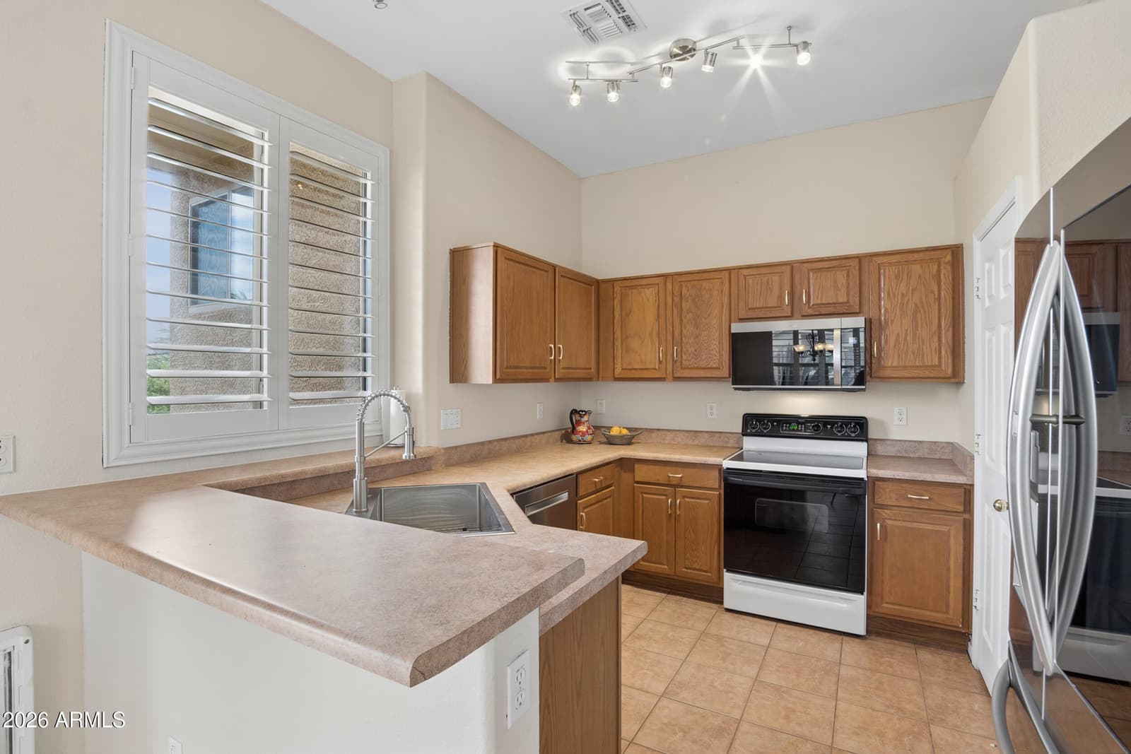 8864 E Red Mountain Lane, Gold Canyon, AZ 85118 — photo 9 of 48