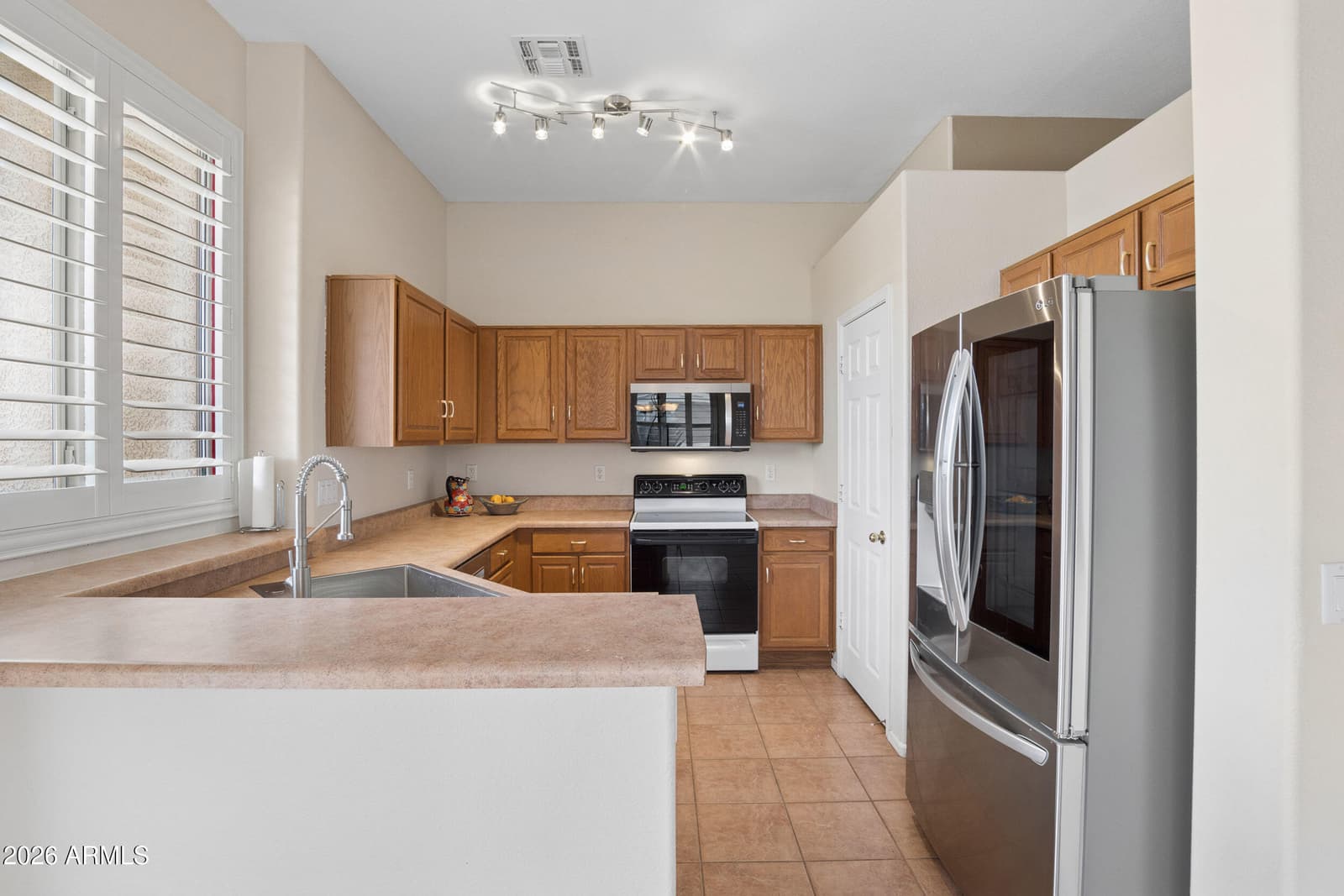 8864 E Red Mountain Lane, Gold Canyon, AZ 85118 — photo 18 of 48