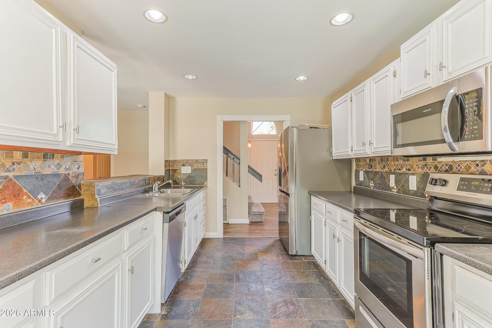 307 S Ocean Drive, Gilbert, AZ 85233 — photo 3 of 15