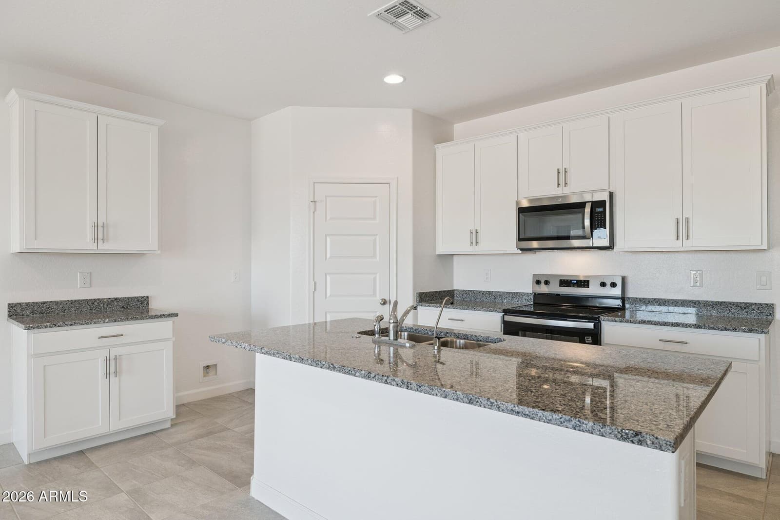 5873 E California Court, San Tan Valley, AZ 85140 — photo 9 of 33