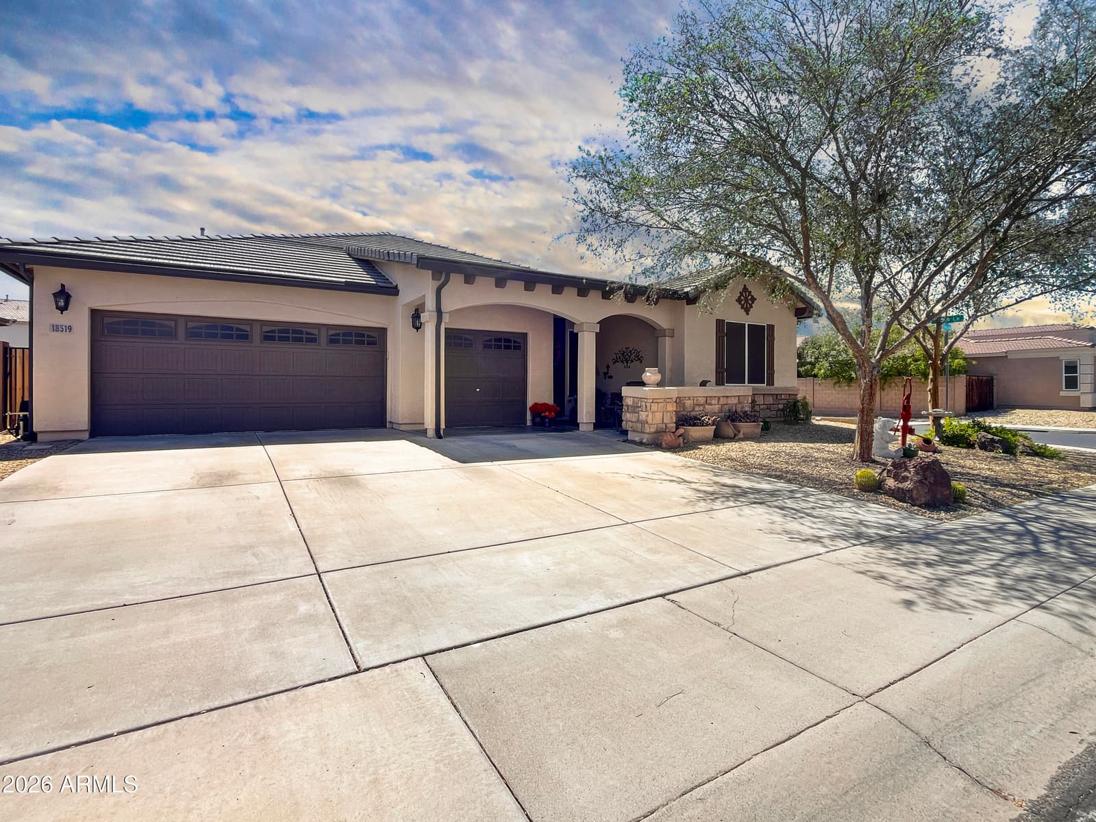 18519 W ONYX Court, Waddell, AZ 85355