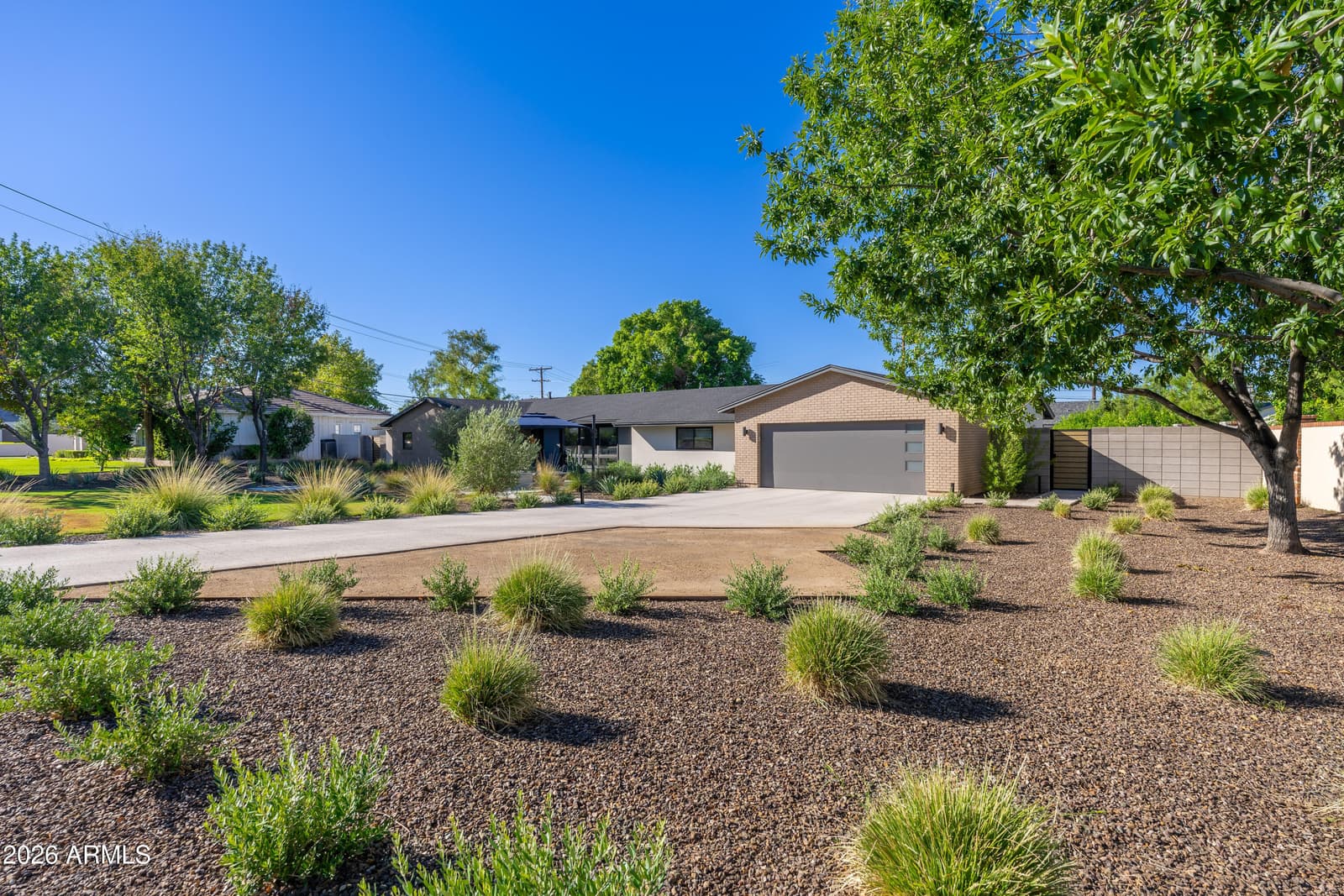 4643 E Calle Del Medio, Phoenix, AZ 85018 — photo 3 of 62