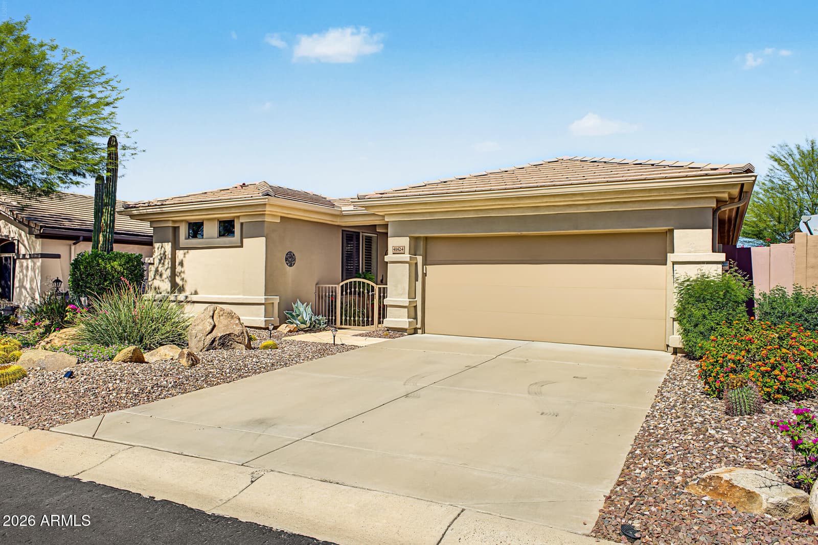 41424 N Clear Crossing Road 41424 N, Anthem, AZ 85086 — photo 2 of 31