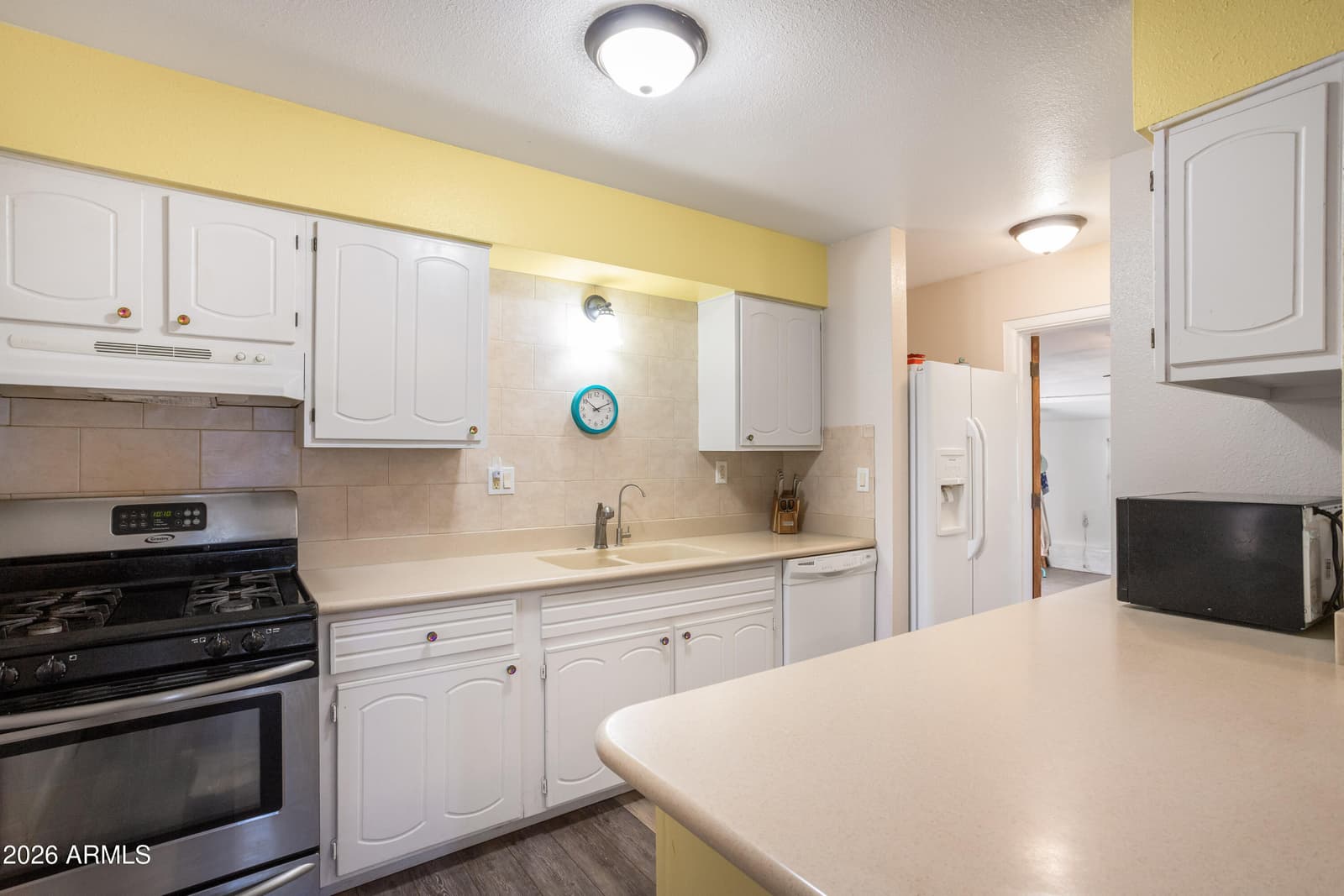 150 E Oak Street, Huachuca City, AZ 85616 — photo 7 of 35