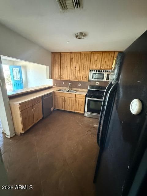 7319 W Cinnabar Avenue, Peoria, AZ 85345 — photo 5 of 34