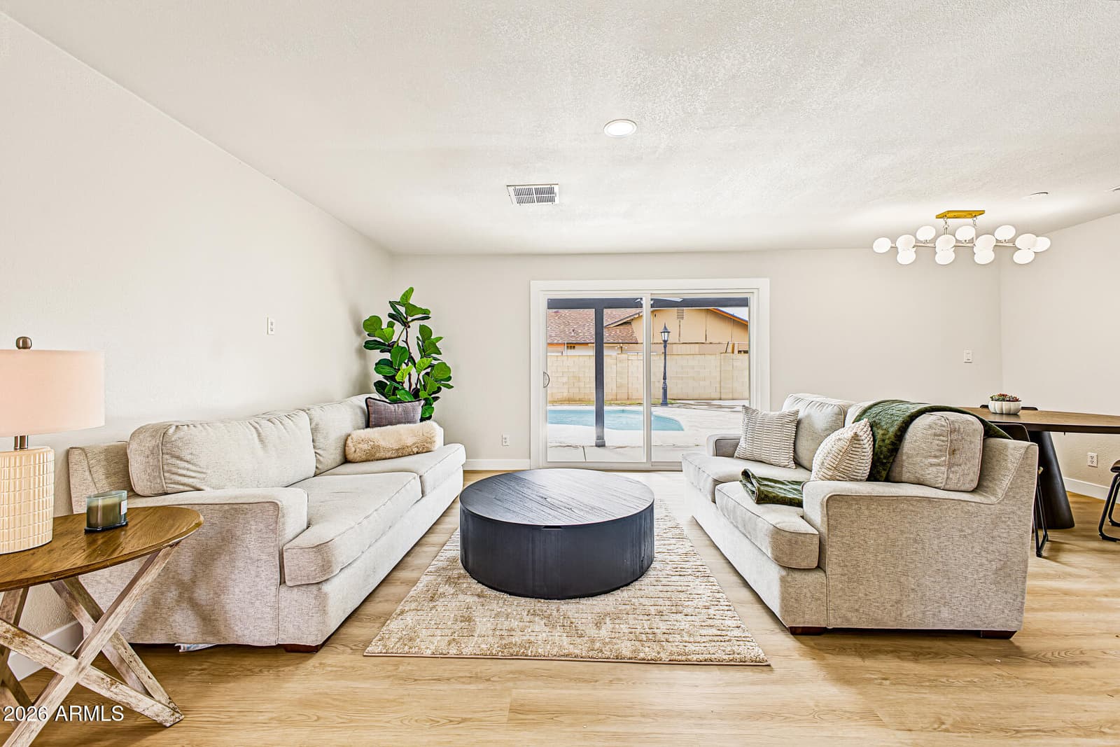 14216 N 39th Drive, Phoenix, AZ 85053 — photo 6 of 37